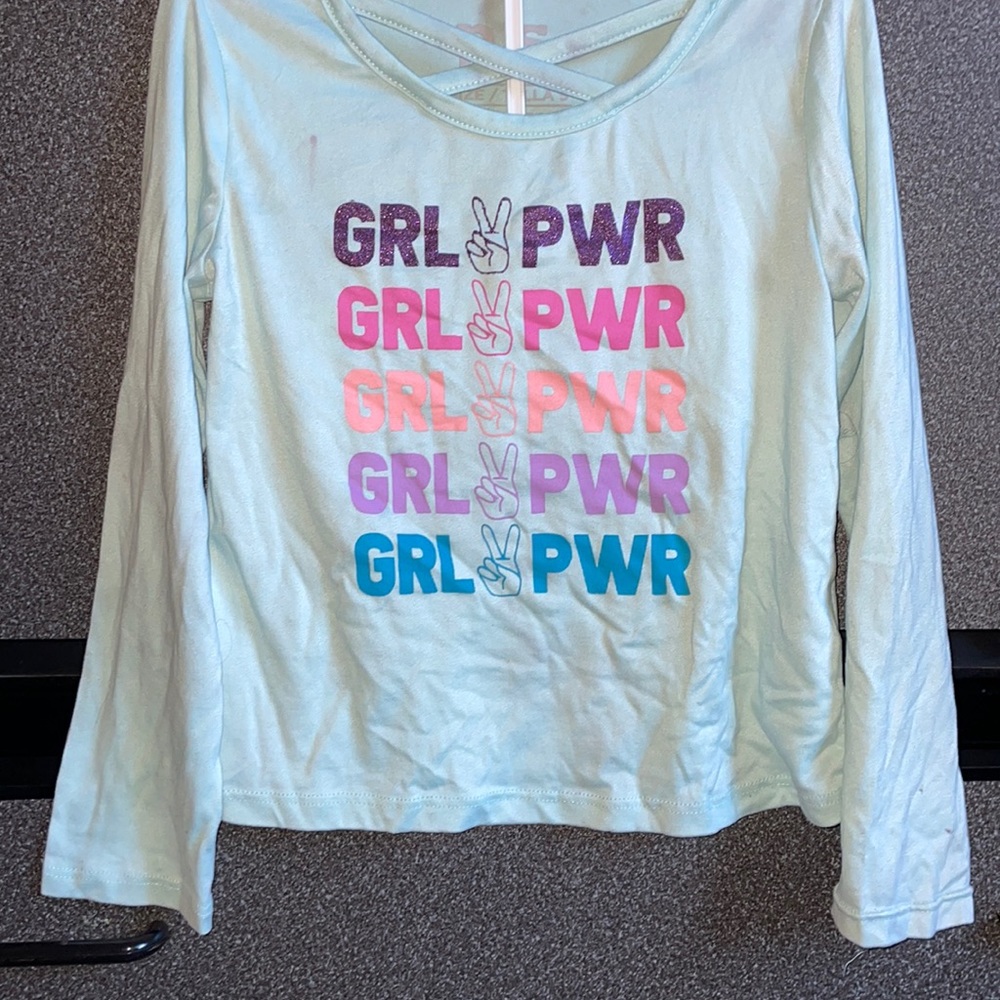 Girls size 5 blouse *PLEASE BUNDLE! 30% off & Lower shipping w/4+ items